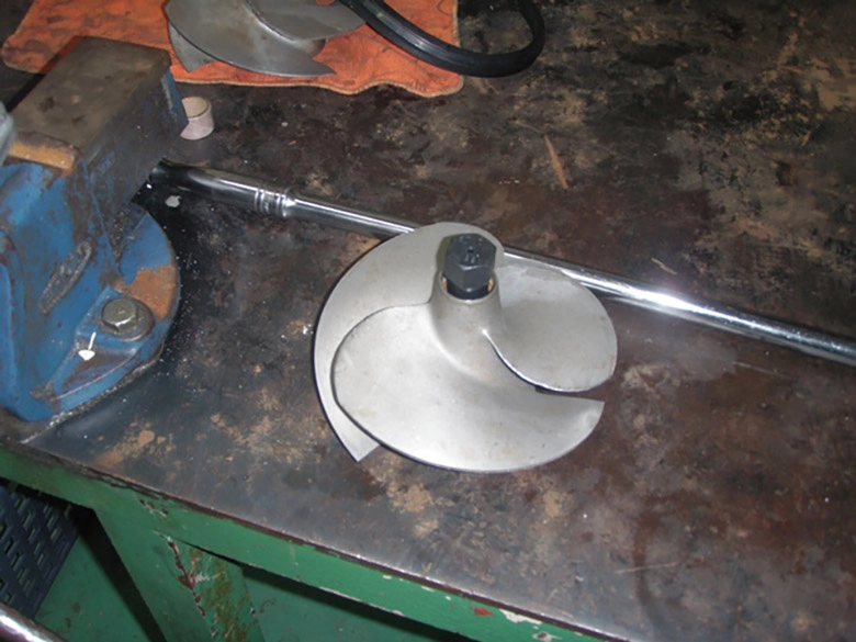 ����ڥ��ȿ���ײ��Ǵˤ�륤��ڥ���곰��